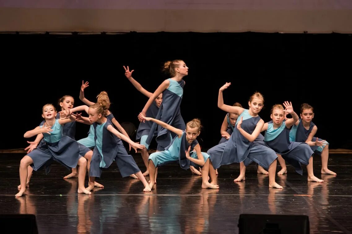 Ливита студия танцев. Ливита студия танцев. Ливита студия танцев. Студия танца в строгино. Студия танцев.