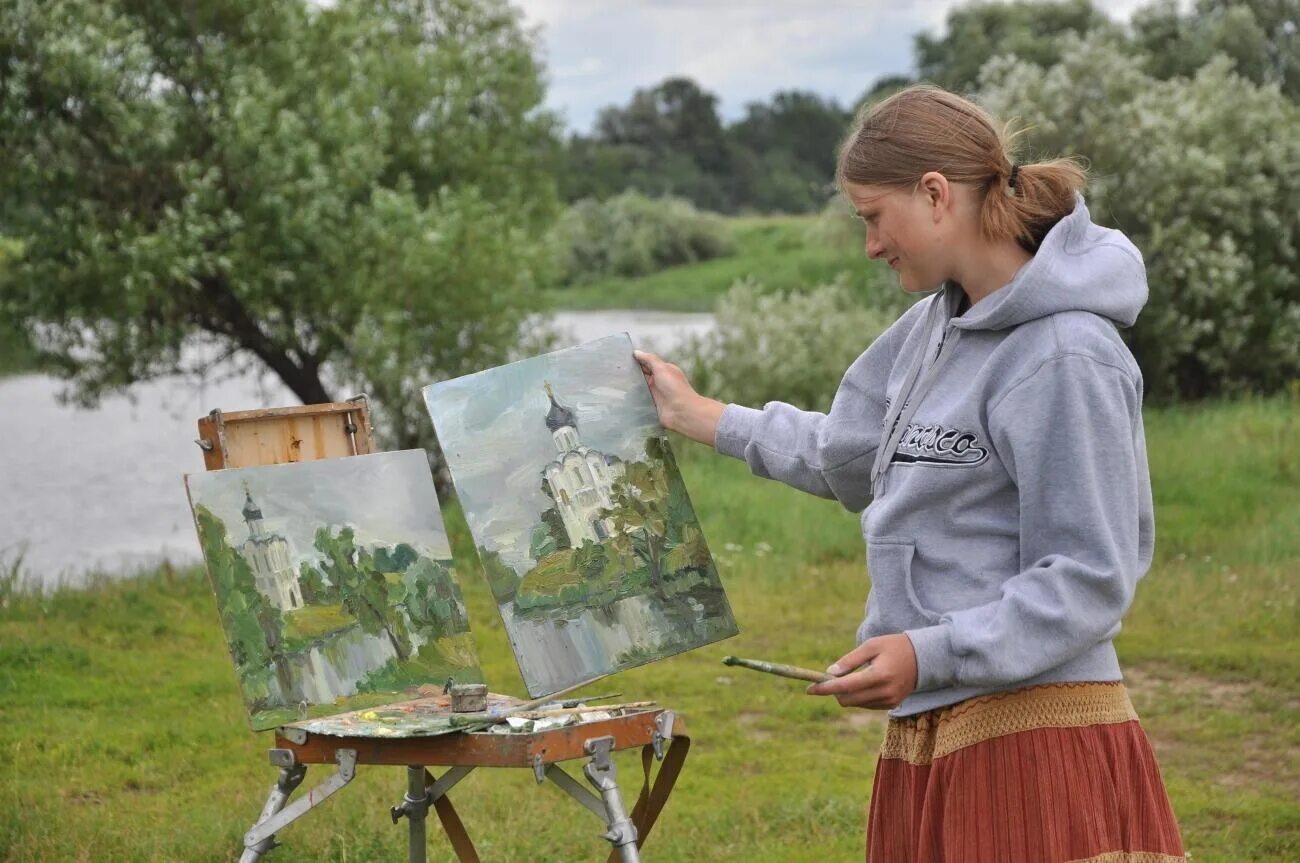 пленэр. пленэр как пишется. мухинская живопись пленэр. пленэр. художник на пленэре.