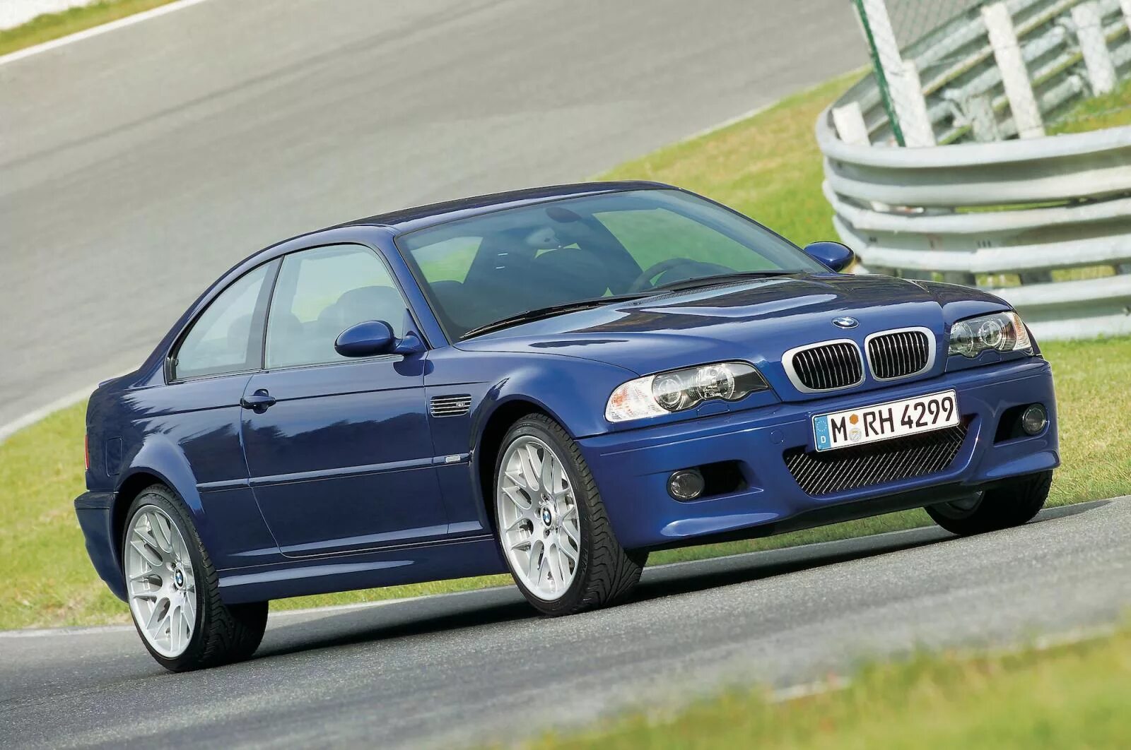 Е46 характеристики. BMW m3 2005. BMW m3 e46. BMW e46 2005. BMW m3 2006.