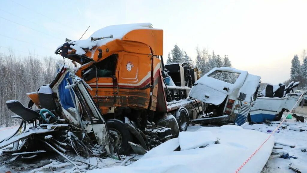 30 декабря 2016 г. 4.12.2016 Нефтеюганск трагедия. Трагедия Ханты Мансийский. ДТП Нефтеюганск спортсмены.