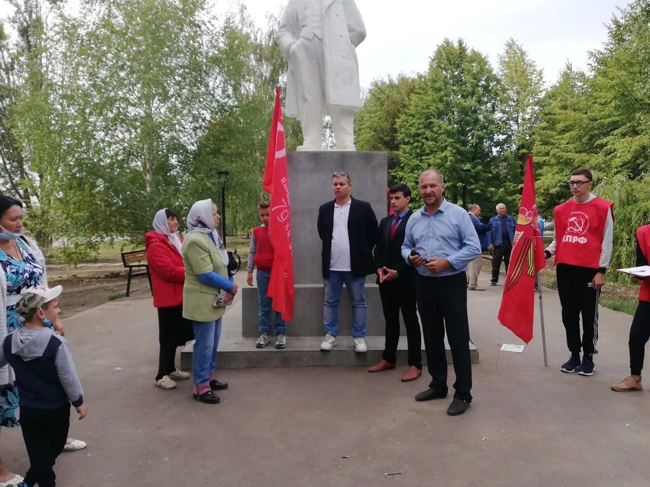 Алексея Лескина КПРФ. Васильевка Безенчукский район. Кинель день Победы. Село Кинель-Черкассы Самарская область. Погода в кинель черкассах самарской области гисметео