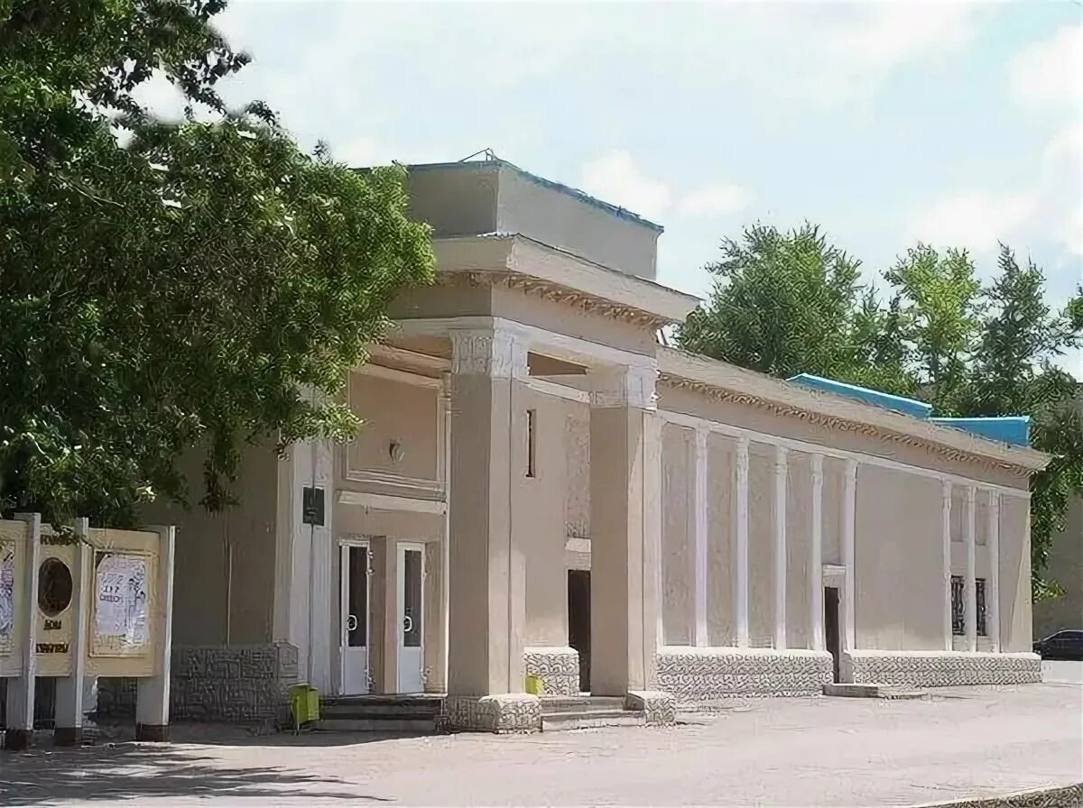 Октябрьский башкортостан дворец геофизиков. Октябрьский. Гдк октябрьский. Дк октябрьский новосибирск. Гдк октябрьский.