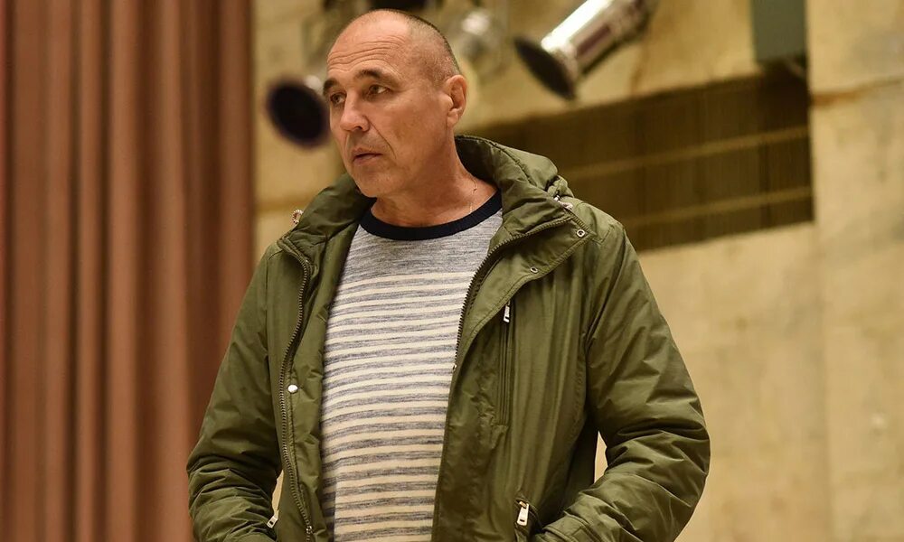 Брекоткин, дмитрий владиславович. Сергей исаев 2021. Команда квн уральские пельмени 1995. Сергей нетиевский уральские пельмени. Сергей нетиевский 2021.