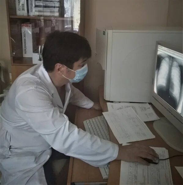 Гб 3 врачи. Енотаевская районная больница Астраханской области.