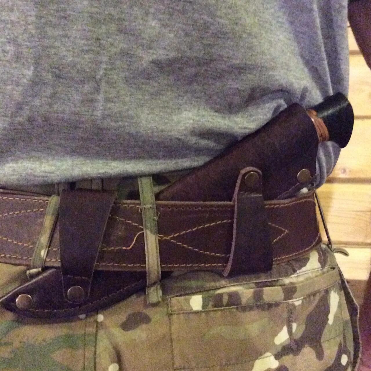 Ножны для скаута. Ножны molle таран. Ножны на ремень. Ножны кайдекс подвес. Нож на поясе.