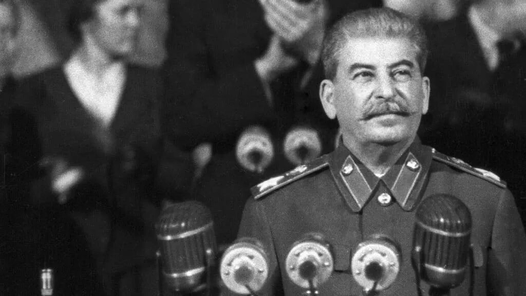 Иосиф сталин жив. Сталин иосиф виссарионович 1953. сталин иосиф виссарионович 1952. сталин иосиф виссарионович выступление. иосиф сталин 1946.