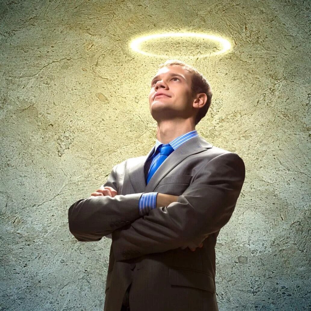 Высокомерный парень. Карьерная лестница. Мыслящий человек. Думай развивайся. А также собственно человек.