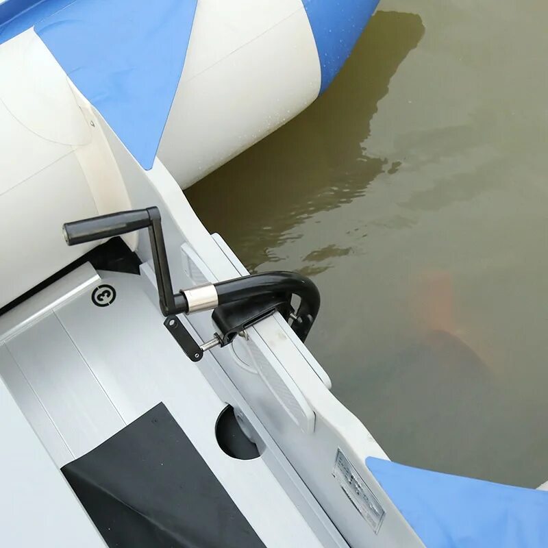 Ручной Лодочный мотор за 5700. Ручной винт для резиновой лодки. Ручной пропеллер для лодки. Ручной мотор для надувной лодки.