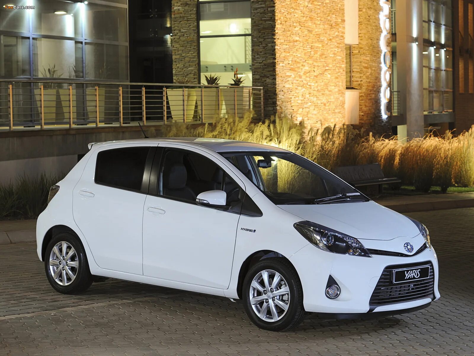 Yaris hybrid