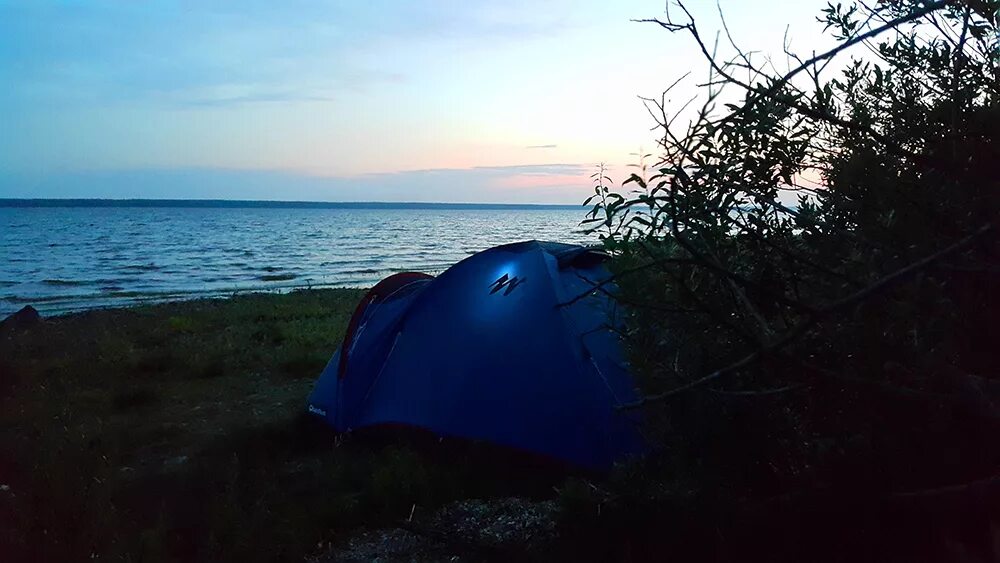 Туризм водохранилище. Легково Рыбинское водохранилище с палатками. Рыбинское водохранилище палаточный лагерь. Рыбинское водохранилище кемпинги палаточные. Рыбинское водохранилище кемпинг.