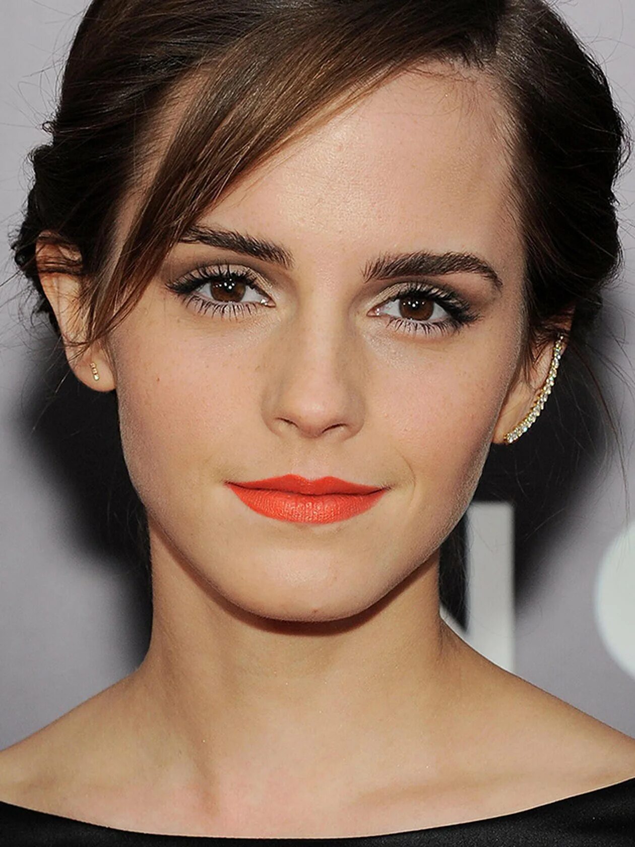 Тонкие губы у девушки. Маленькие губы. Узкие губы у женщин. Тонкие губы у девушки. Узкие губы.