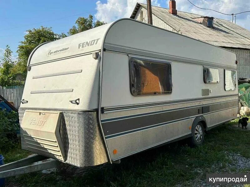 Автодом прицеп в аренду. Прицеп-кемпер караван 300. автоприцеп автодом в аренду. прицеп bauer 3x дом на колесах. кемпер аренда.