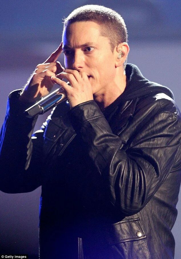 Эминем фото на рабочий стол. Eminem 2000. Эминем в 17. Эминем. Эминем 2004.