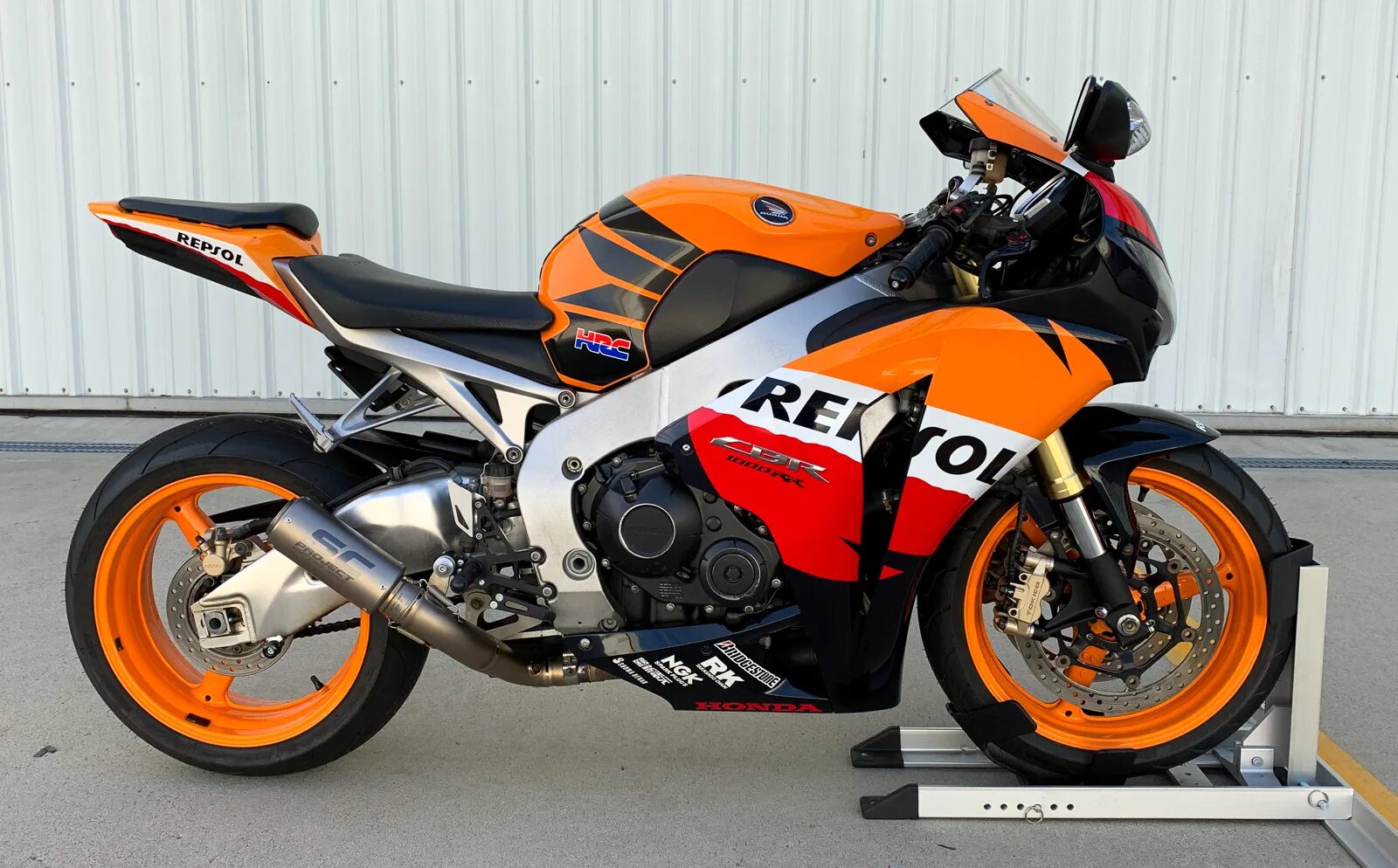 Honda Repsol CBR 1000. Honda cbr1000rr Fireblade Repsol. Honda cbr1000rr Repsol Replica (2005).. Honda cbr600rr 2008 Repsol. Масла хонда сбр 600