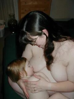 Plus-Sized Breastfeeding Photo Gallery.