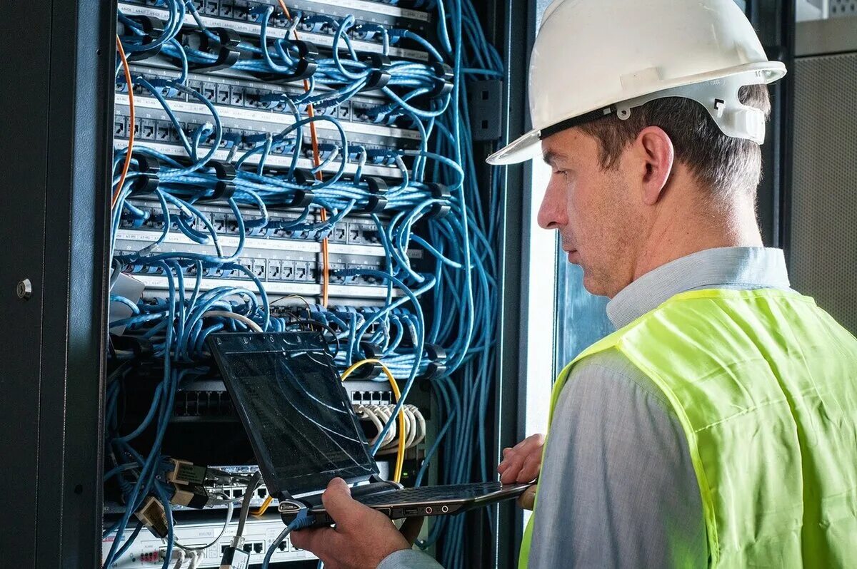 Электрика. Electricity engineer. Электроэнергетика. Энергетик электрик. Профессия электромонтажник.