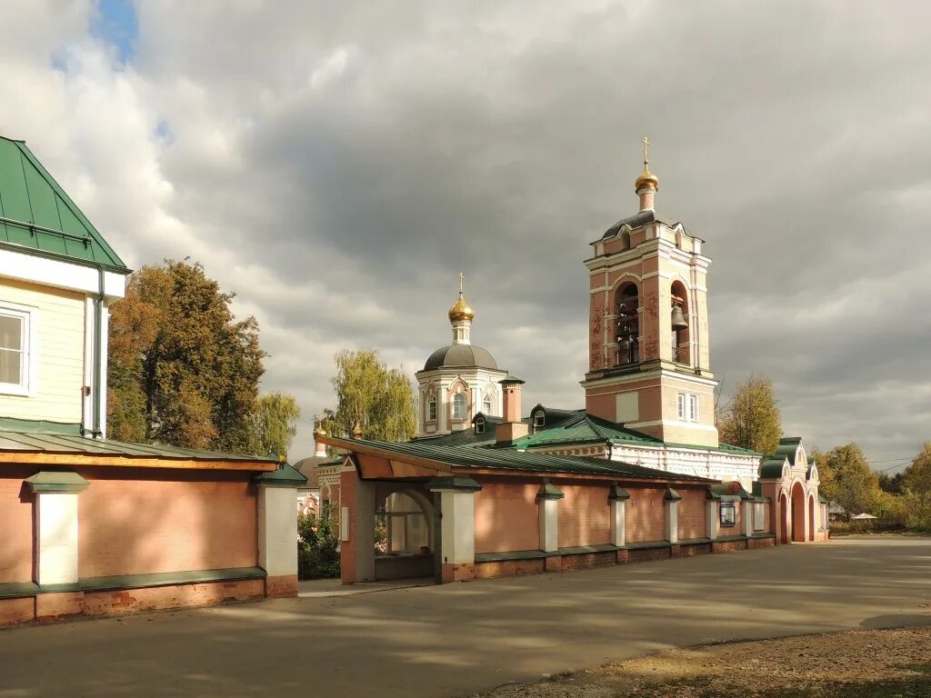 Д захарьино. Церковь в захарьино щербинка. знаменская церковь захарьино. церковь иконы божией матери знамение захарьино. усадьба захарьино в южном бутово.