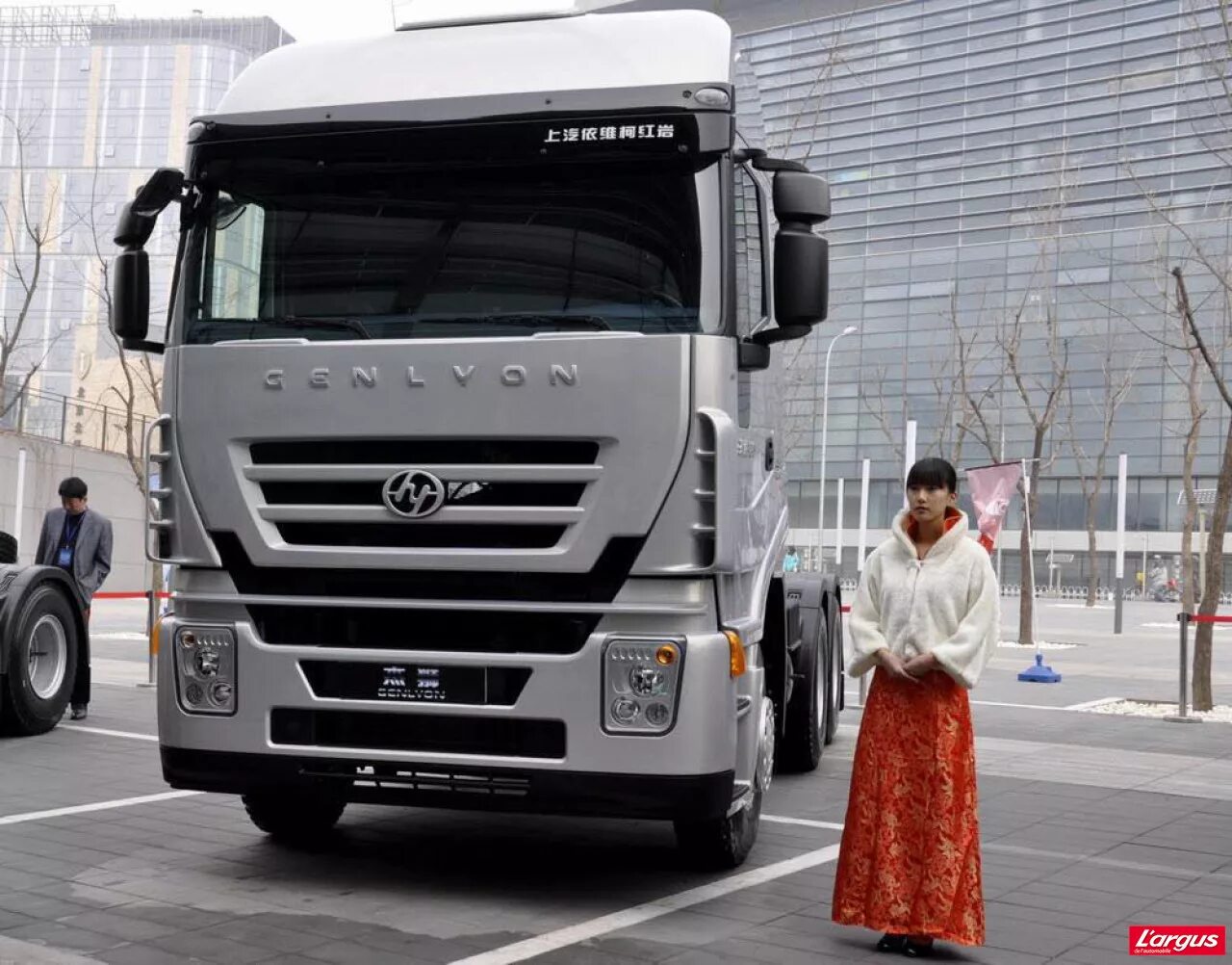 Dong feng eg4252 тягач. Китайские тягачи foton auman. Китайские ивеко грузовые. Грузовые китайские фотон тягач. Sany hqc4250t.