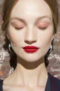 Soft makeup