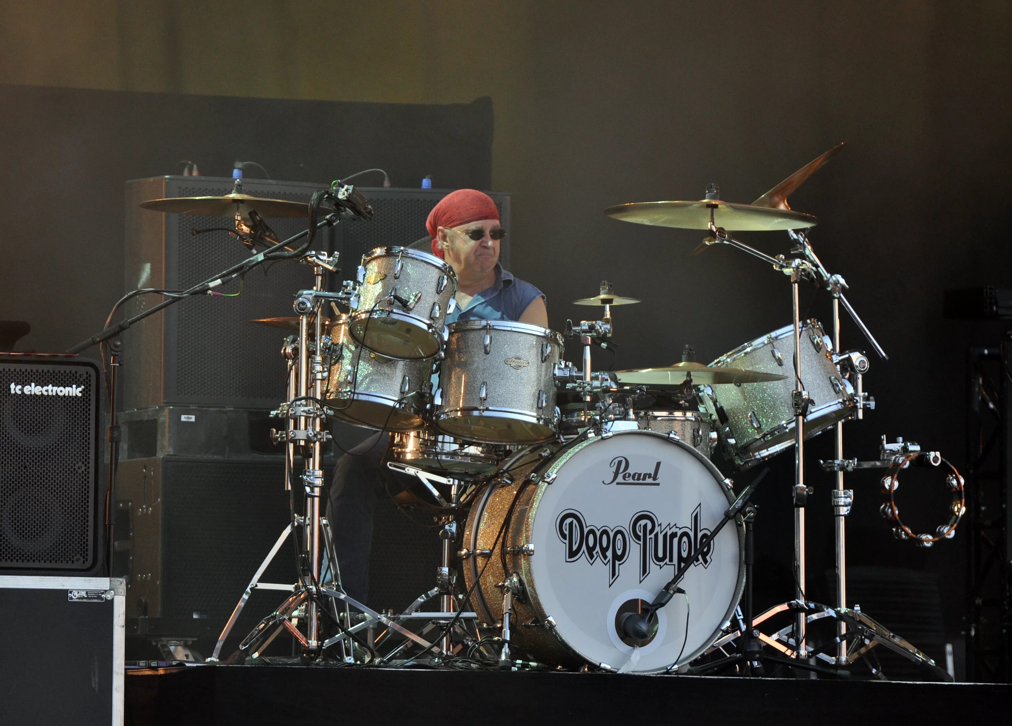 Иэн пэйс deep purple. Иэн пэйс deep purple. Барабанщик дип перпл. Группа deep purple иэн пэйс. Йен пейс.