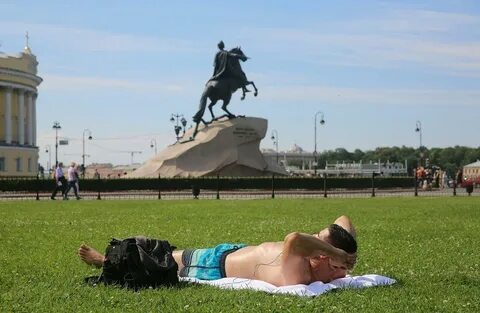 Отдыхая летом в петербурге