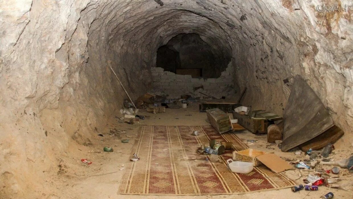 2 км под землей. Подземные тоннели боевиков в Сирии. Подземные укрепления. Укрытие в пещере. Укрытие в гроте.