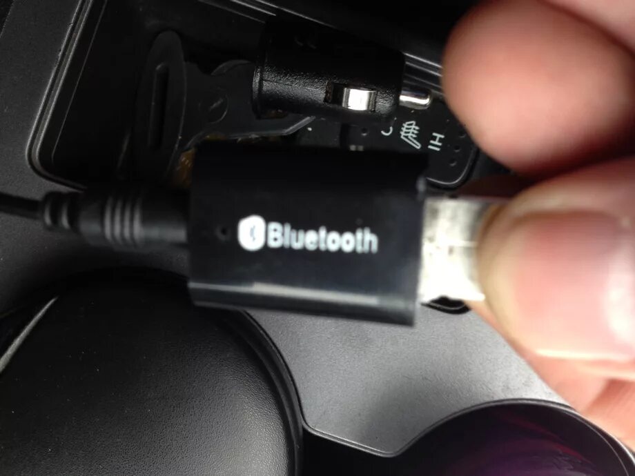 Есть ли в магнитолах блютуз. Aux Bluetooth адаптер для Mitsubishi Lancer. Блютуз адаптер Рио 4 блютуз для Киа. Блютуз модуль для автомобиля Citroen. Блютуз модуль для автомагнитолы USB.