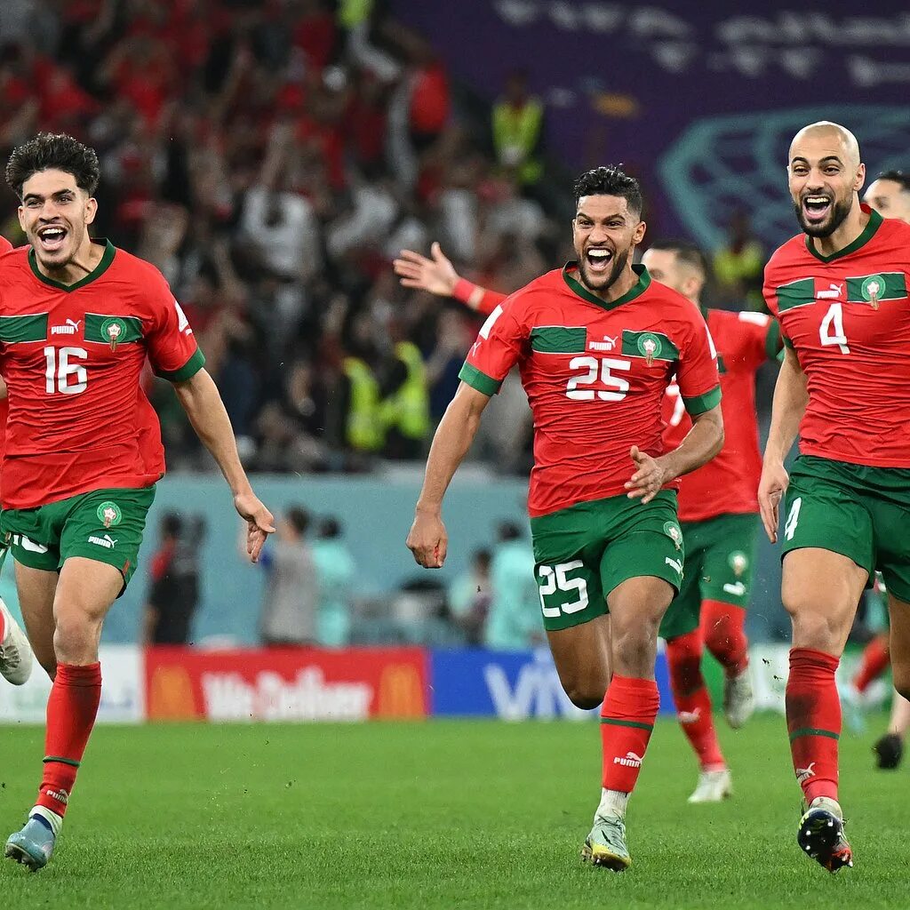 Лига марокко. Лига марокко. Четвертьфинал чм по футболу 2022 сборная марокко. Фифа 2022 катар. Футбольный матч.
