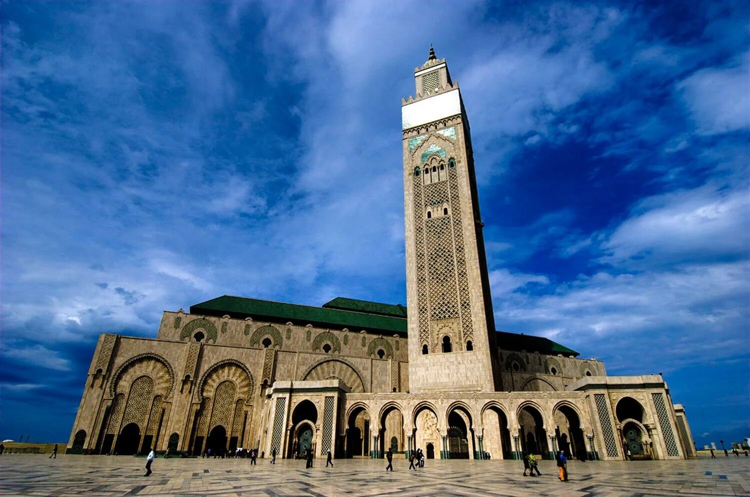 Касабланка описание. Касабланка (Марокко). Мечеть Хасана в Рабате. Мечеть Хасана II Марокко. Касабланка Марокко достопримечательности.