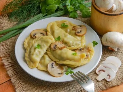 Пельмени с грибами