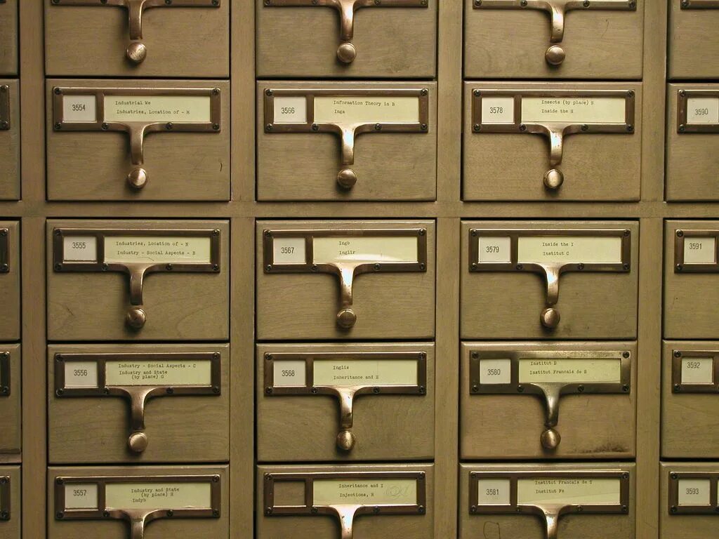 Тематические картотеки в библиотеке. Что такое картотека счета. Что такое картотека счета. Картотека в библиотеке. Картотека это в медицине.