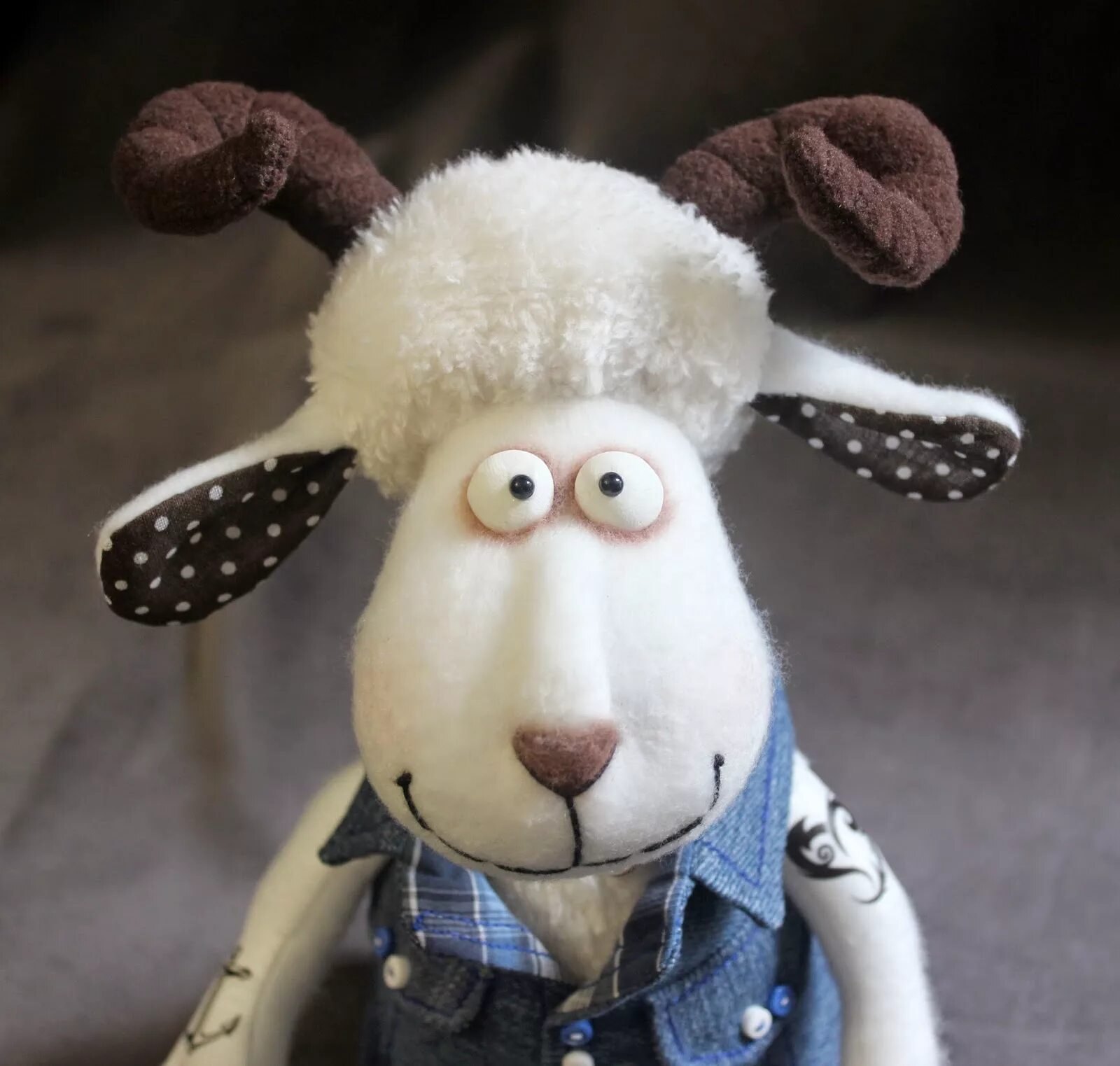 Игрушка овечка orange. Мягкая игрушка orange toys баран беня 23 см. Коза дуняша игрушка мягкая. Барашек в деревне акварель. Сашок барашек.