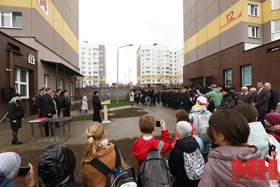 Миграции минска. Московская 51. Независимости 46 в минск гражданству и миграции. Мини ярмарка. Мини-ярмарка вакансий.