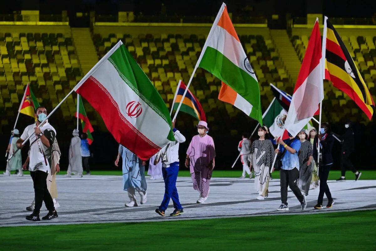 Tokyo olympics. Tokyo 2020 Olympics. Олимпийские игры Таджикистан Токио. Флаг Узбекистана молодежь.