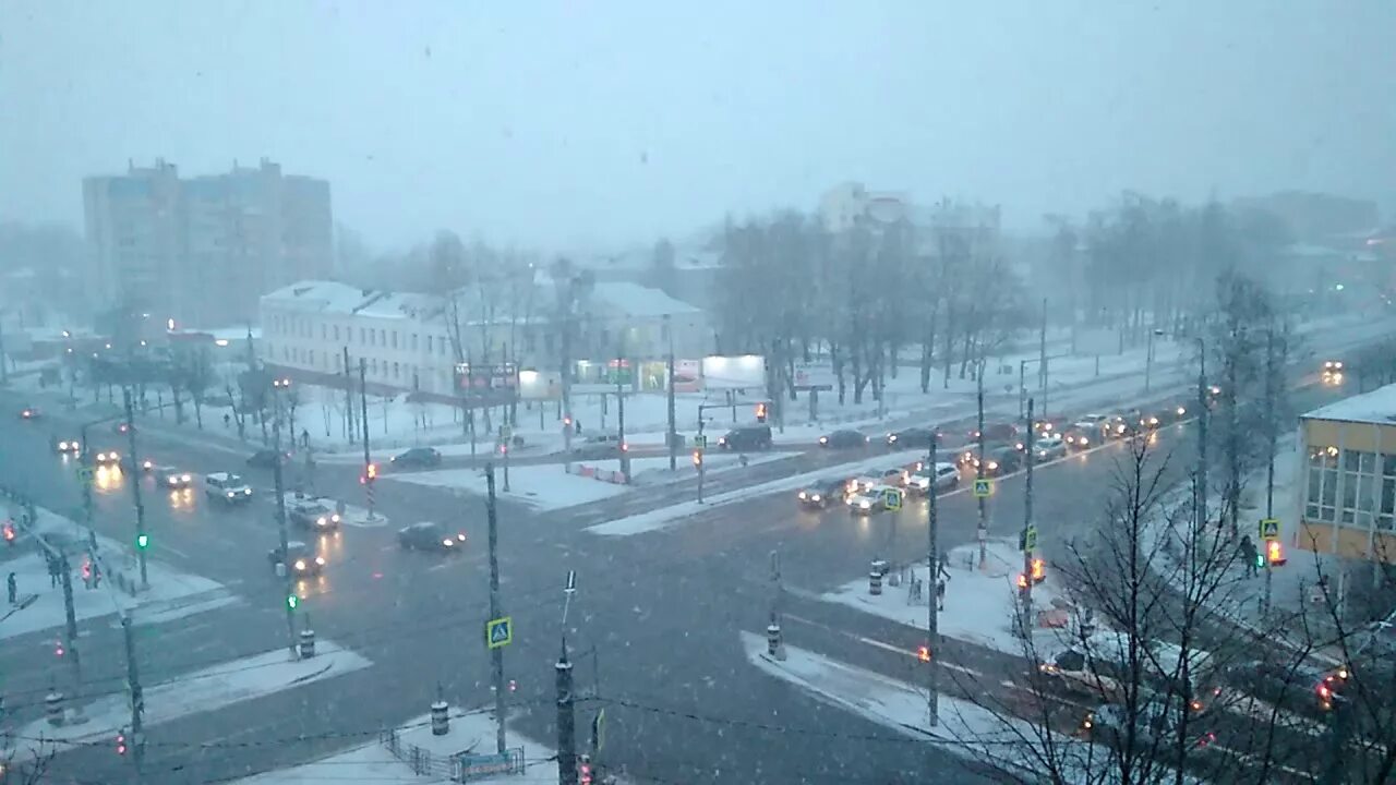 Погода смоленск снегопад. Снегопад в смоленске сильный. Смоленск снегопад 2004. Смоленск снегопад. Снегопад в смоленске в пятницу.
