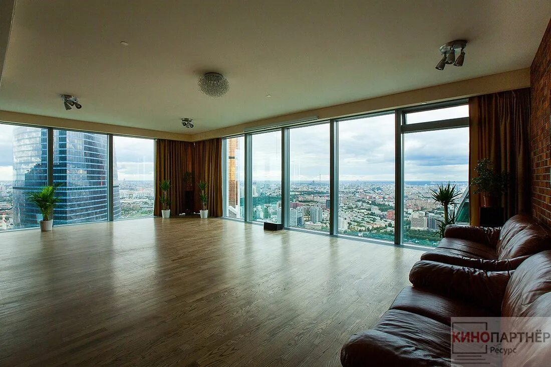 Панорамные апартаменты москва. Квартира на 26 этаже. Neva towers москва сити. Пентхаус cityspire, нью–йорк. Апартаменты москоу сити.