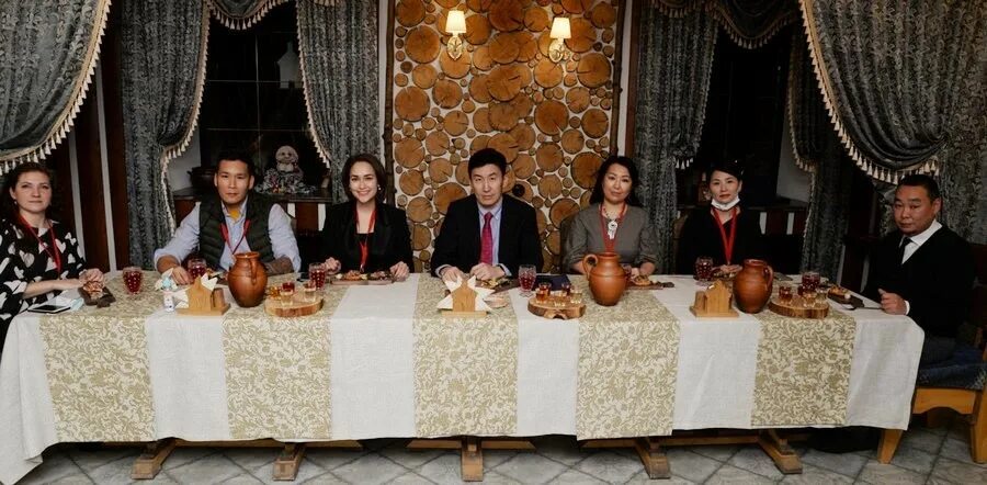 Здания госсобрания якутии. Сахатайм. Сахатайм. Сахатайм. Счетная палата якутии.