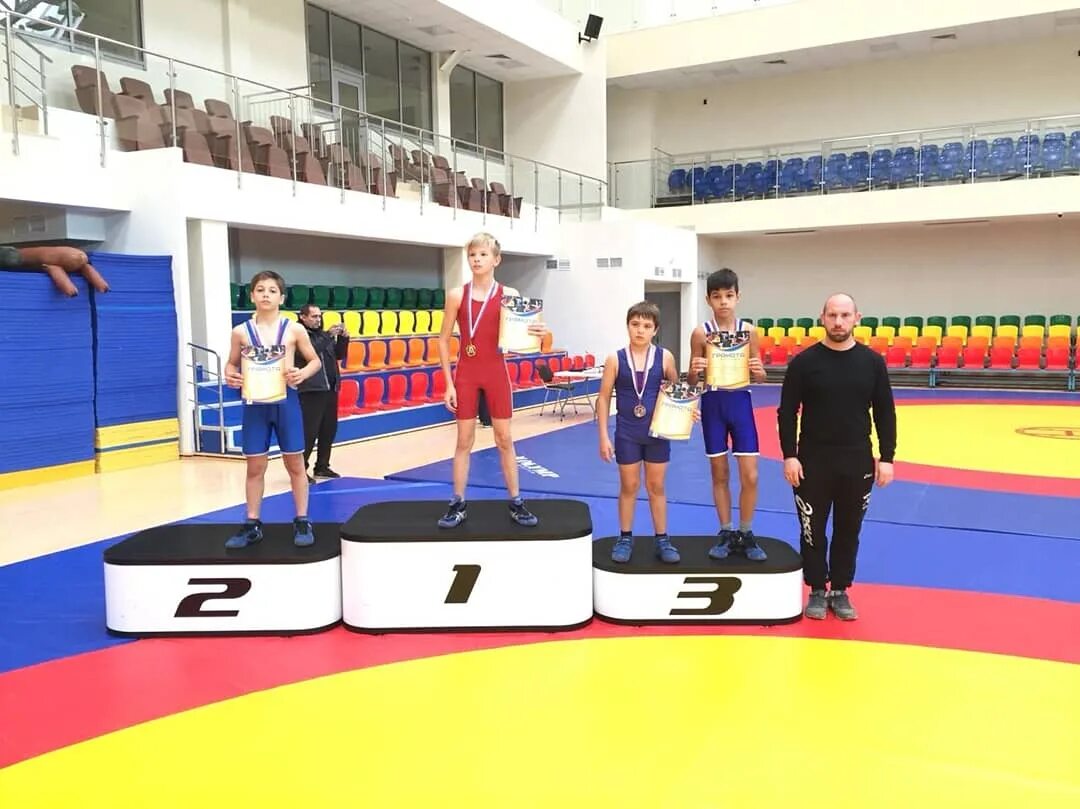 Команда самбо мытищи цдюс. Международная школа единоборств мытищи. Спортивный клуб тигр. Спортивный клуб тигр. Спортивная школа в мытищах.