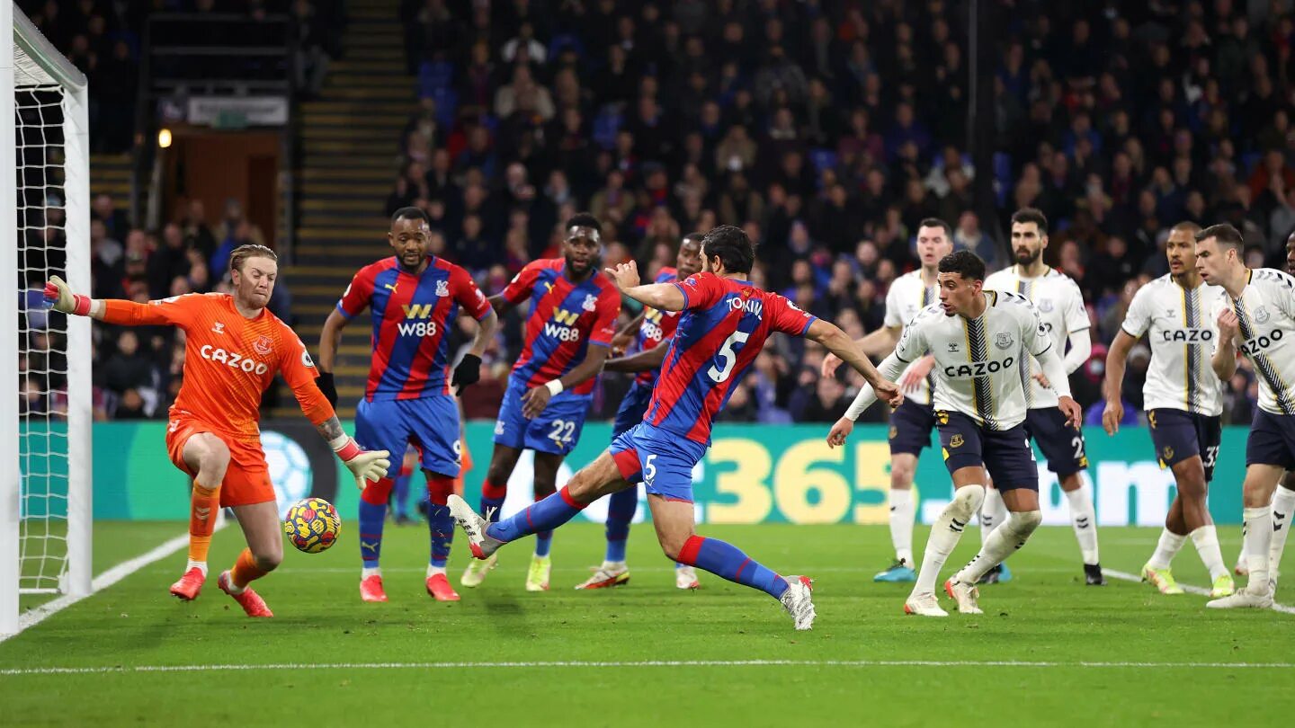 Кристал пэлас эвертон прогноз на матч. Эвертон Кристал Пэлас. Лига Ворлдс. Crystal Palace vs Forest.