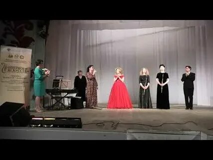 По окончанию концерта мы прошли за кулисы