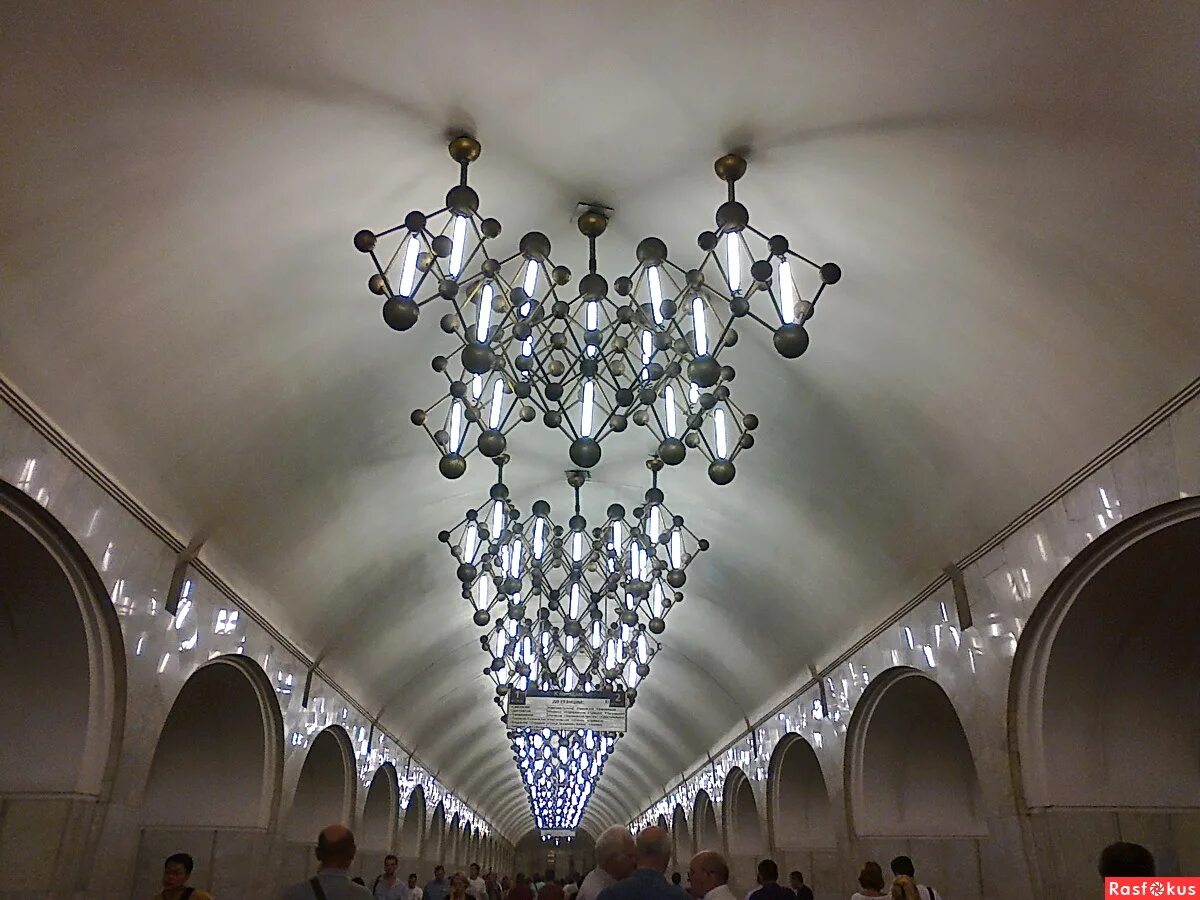 менделеевская метро высока. станция метро менделеевская серпуховско тимирязевской линии. станция метро менделеевская. метро менделеевская внутри. эскалатор метро менделеевская москва.