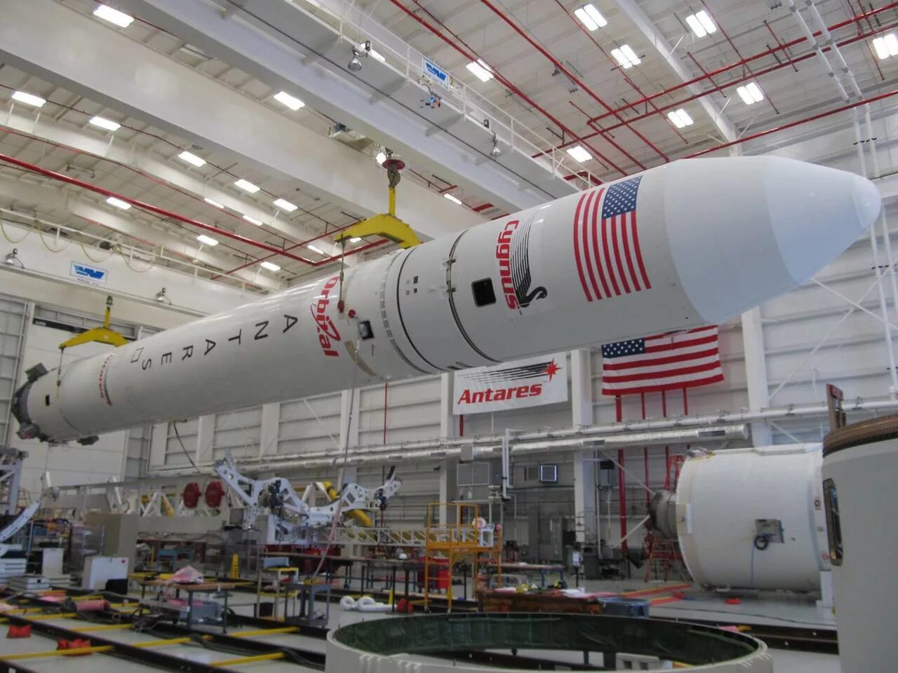 Ракетная промышленность сша. Ракета спейс шаттл. Ракета носитель южмаш. Ракетно-космическая промышленность. Фалькон 9 двигатели.