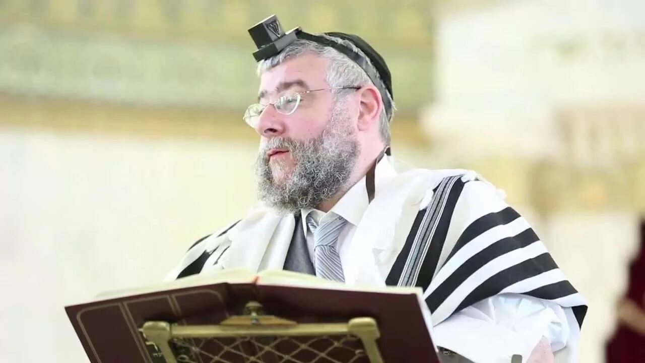 Еврейский тфилин. Тфилин. Голова еврея. Тфилин. Что такое тфилин у евреев.