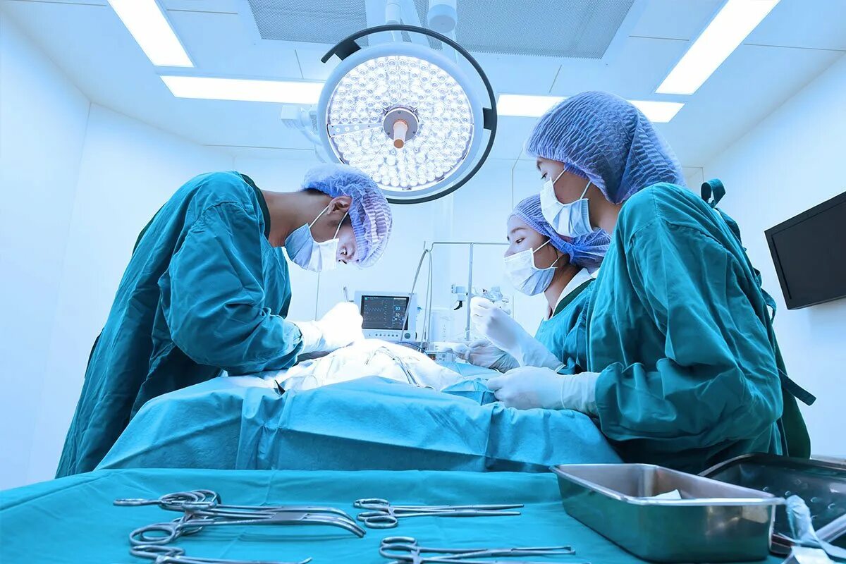 Surgery al. Хирургическая операция. Хирургическое вмешательство. Операционная в хирургии.