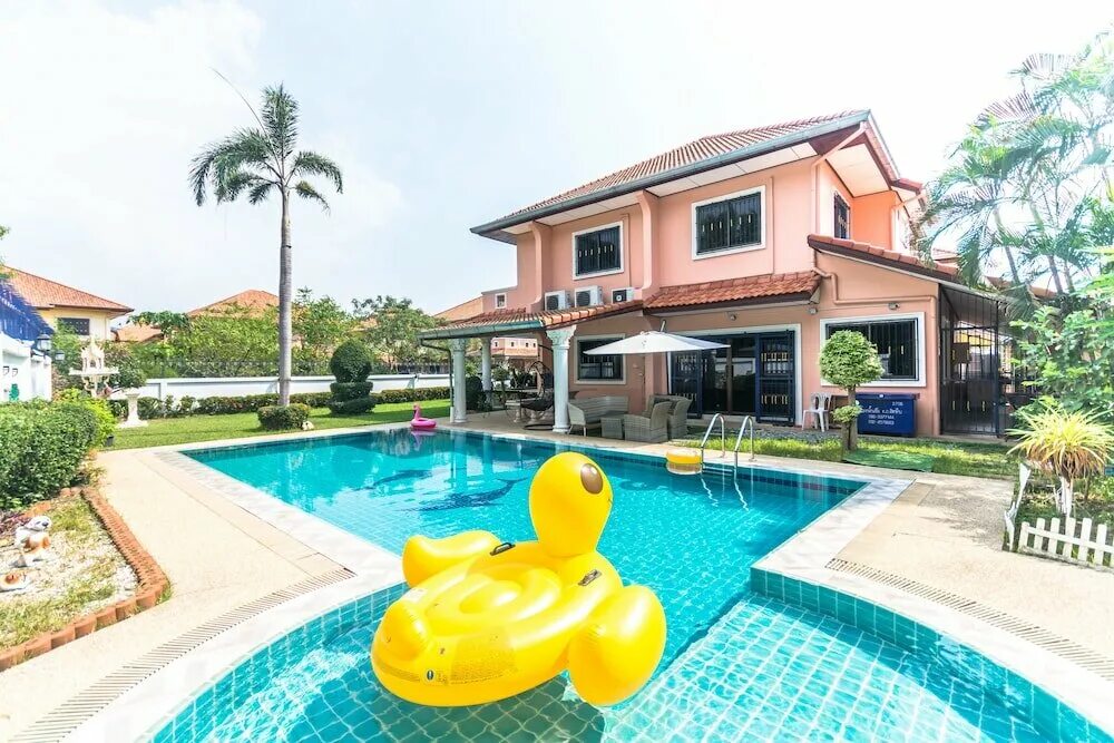 Pattaya Villa. Вилла в Паттайе. Паттайя Таиланд отель Санлайт. Lek Villa Pattaya пляж.