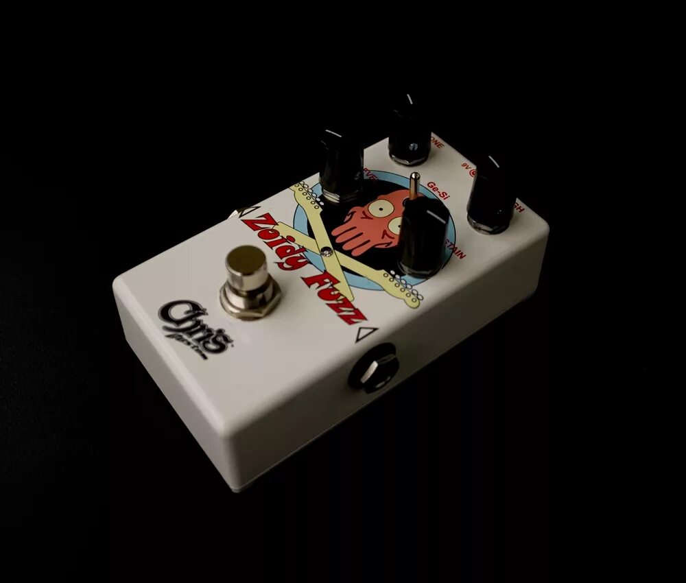 Chris custom. Avk custom guitar pedal. fuzz педаль звук. гитарная педаль кастом.