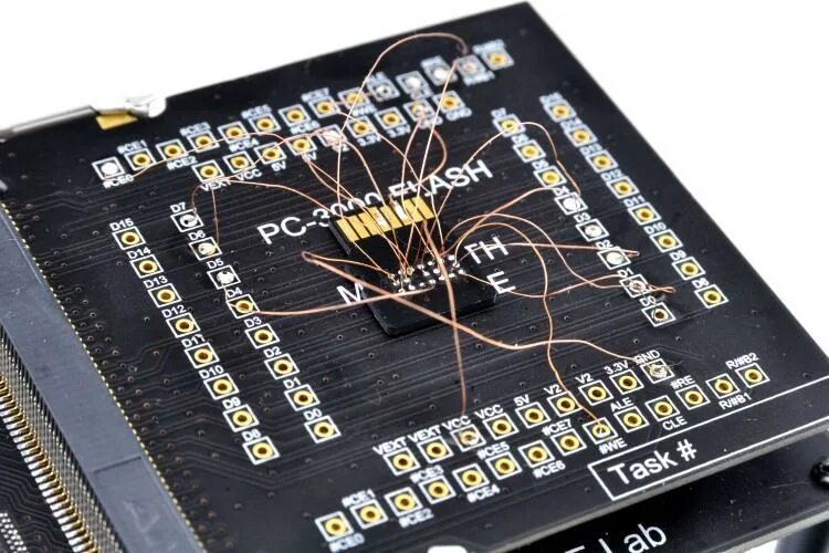 Восстановление данных с microsd. Распайка карты памяти восстановление данных. восстановление данных с микро sd карты. microsd восстановление данных. восстановление данных microsd карты.