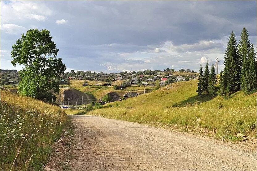 Село бердычи. Сельская дорога. Дорога в деревне. Деревенская дорога. Сельская дорога в деревне.