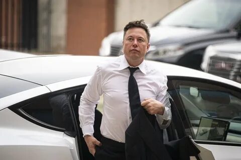 Маск увольняет сотрудников