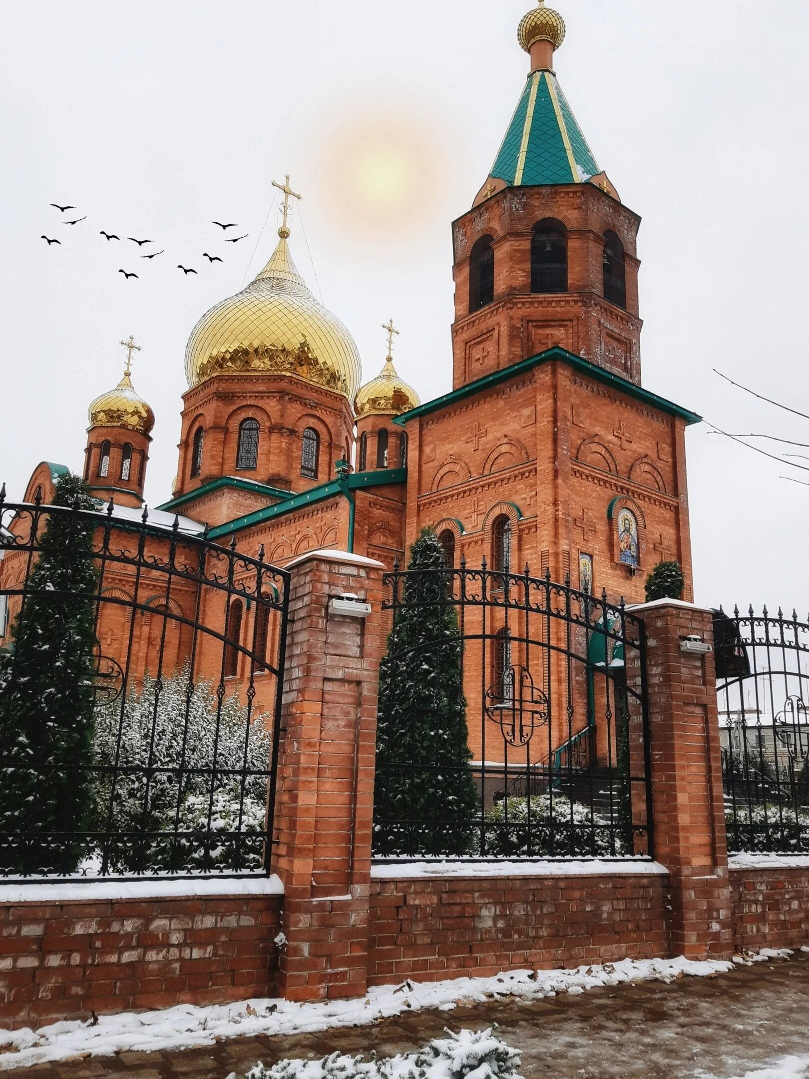 Ст кореновск. Свято Успенский монастырь Кореновск. Храм на красной Кореновск. Храм в Кореновске Краснодарского края. Достопримечательности Кореновска.